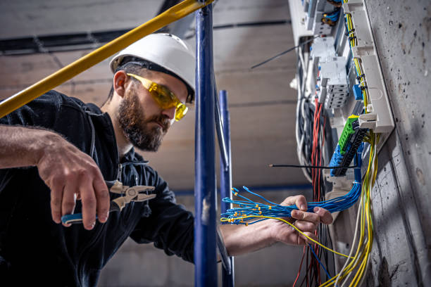 Best Affordable Emergency Electrician  in Mansura, LA